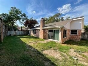 Building Photo - 7411 Creekfield Dr