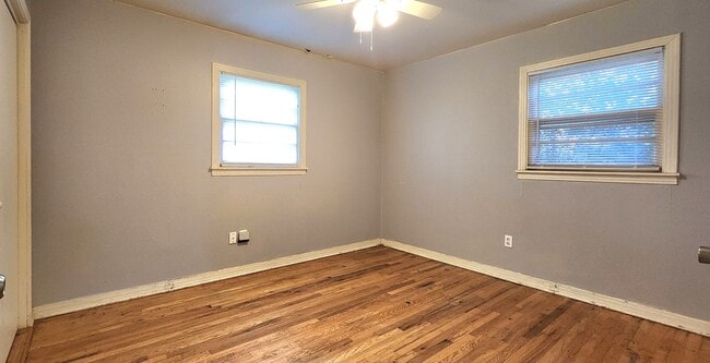 Building Photo - 2/1/1 CARPORT FOR LEASE - 50% OFF OF FIRST...