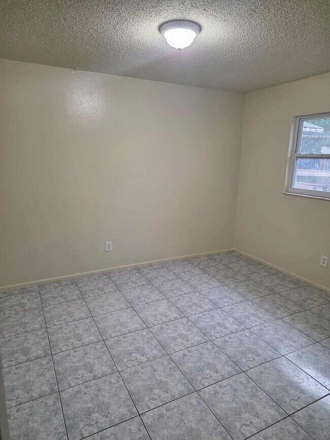 Foto del edificio - 5620 7th St Ct E