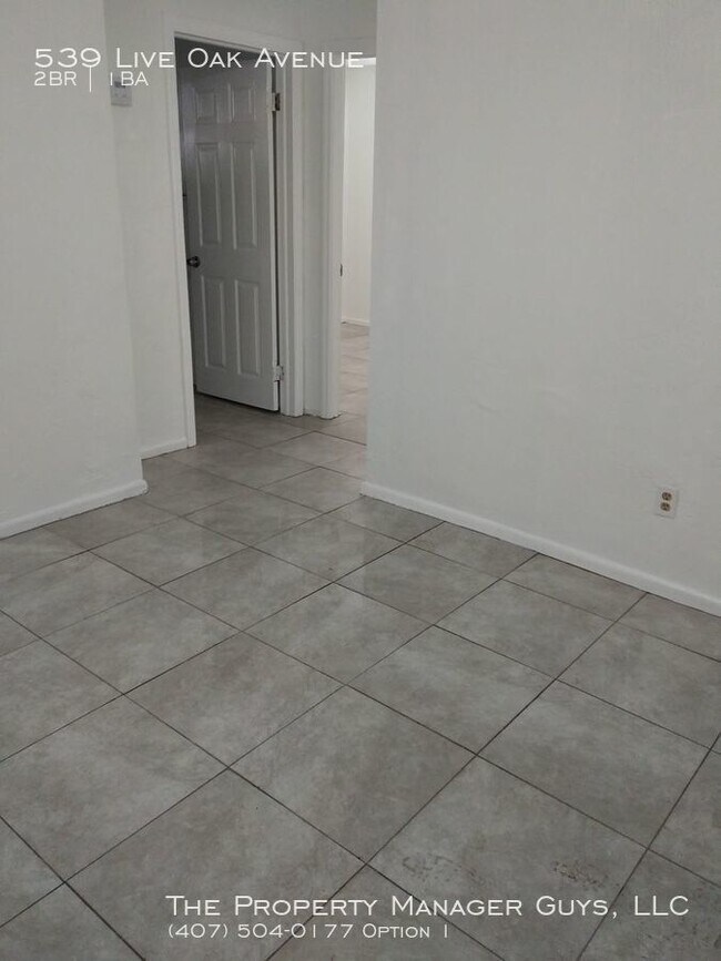 Building Photo - 539 Live Oak Ave