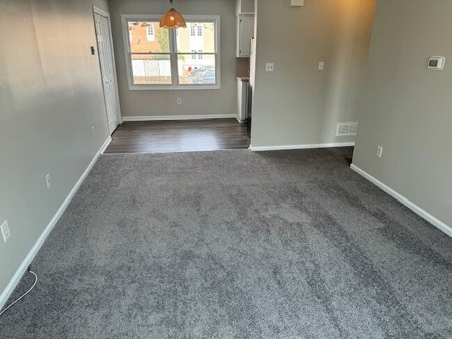 Building Photo - 1 Bedroom Apt Available in Hellertown PA
