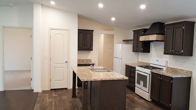 Building Photo - 1290 San Miguel St