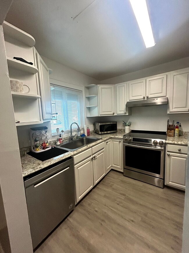 Foto del edificio - 201 Saint Lucie Ln