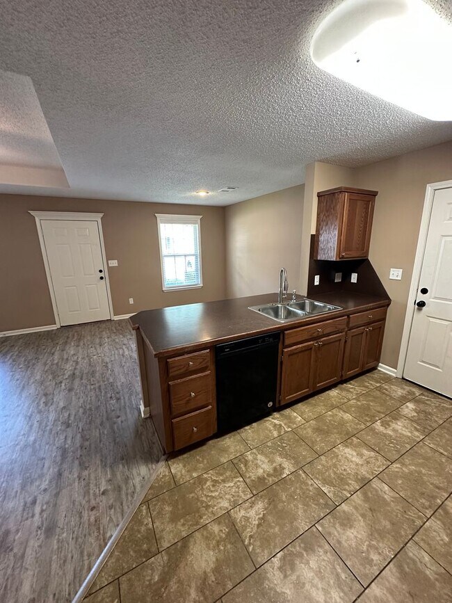 Building Photo - 107 Butterfield Crossing