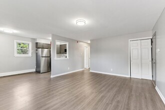 Interior Photo - Cedar Court apartments