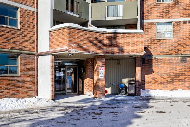 Building Photo - 3360 Paul Anka Drive