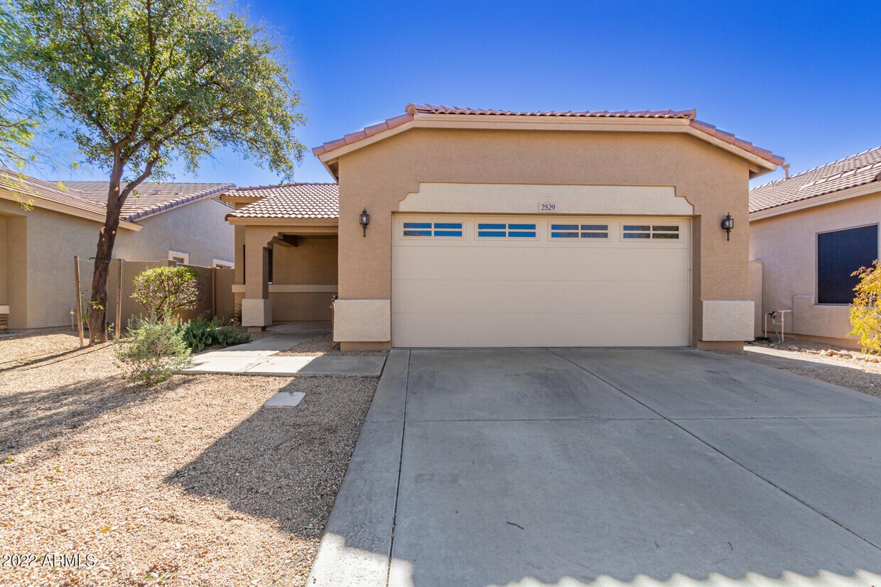 Foto principal - 2529 W Woburn Ln