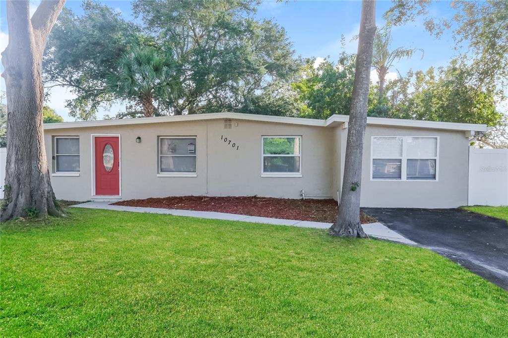 Foto principal - 10701 105th St