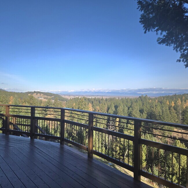 Foto del edificio - VIEWS!