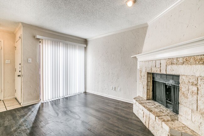Building Photo - 2621 Piedras Dr