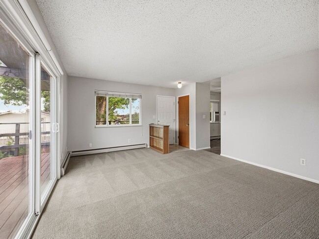 Building Photo - 1428 W 25th St