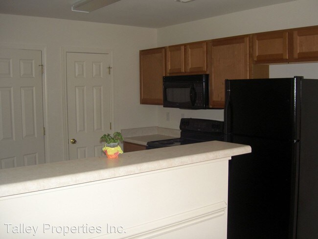 Foto del edificio - 7618 Hidden Creek Dr