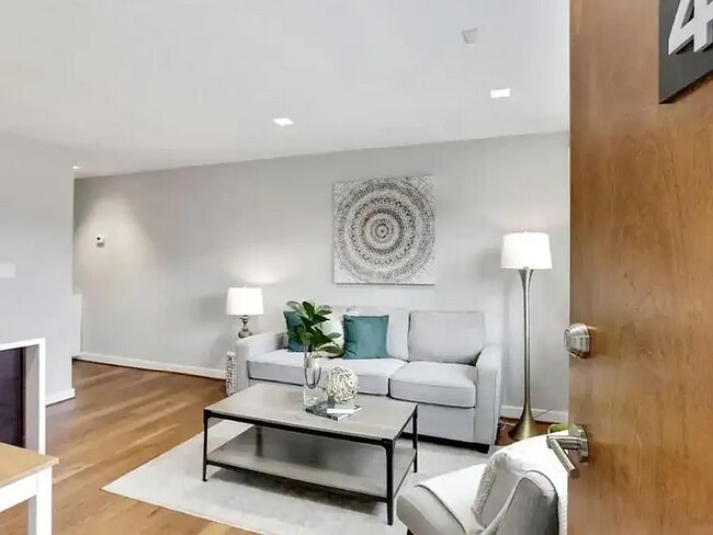 Foto del edificio - 1710 Gales St NE