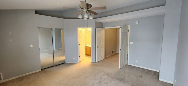 Building Photo - 2305 Twilight Dr