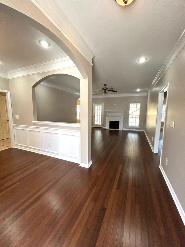 Foto del edificio - 1344 Wendell Ln