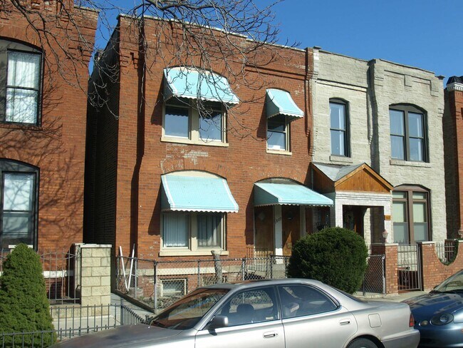 Building Photo - 1809 N Winchester Ave