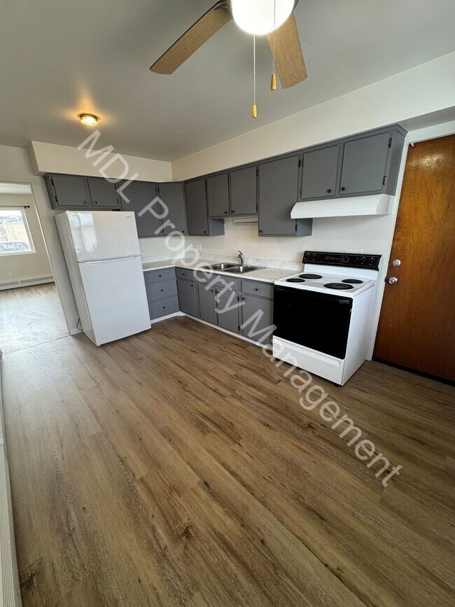 Building Photo - 5730 George St