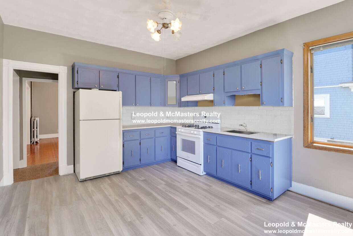 Foto principal - 288 Pleasant St