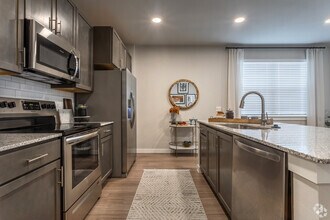 Building Photo - 10829 Hammerly Blvd