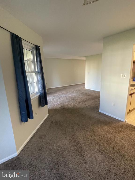 Foto del edificio - 230 Loring Ct