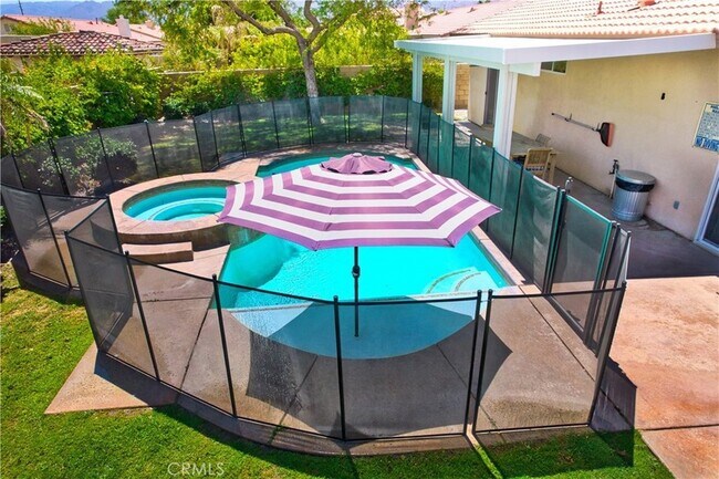 Foto del edificio - 43540 Brahea Ct