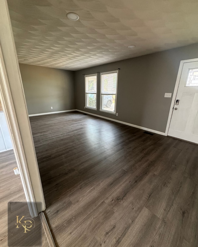 Photo - 2230 Independence Rd House