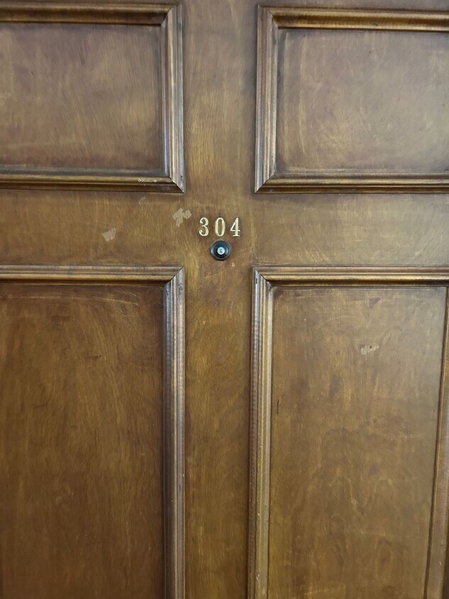 Primary Photo - Central location apartment