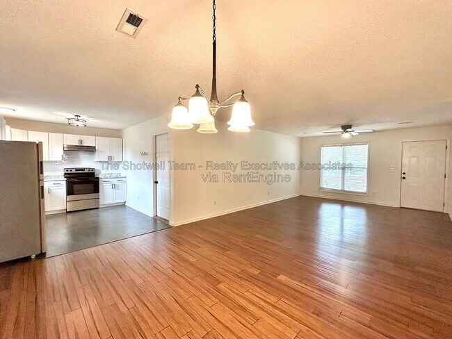 Building Photo - 4255 Vercelli Ln