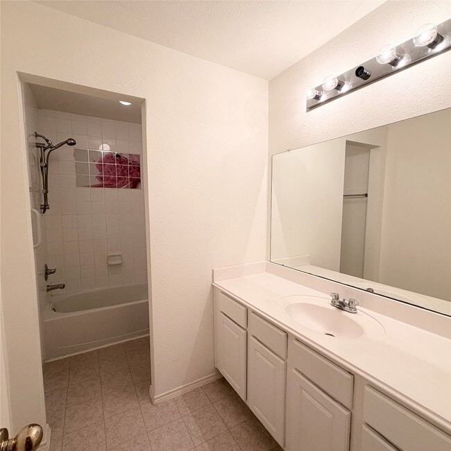 Building Photo - 15627 Haleys Landing Ln