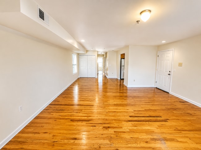 Building Photo - 89 Highland Ave