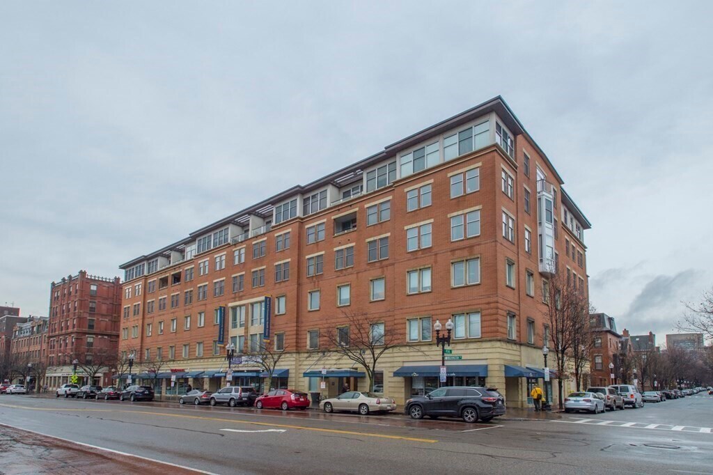 Foto principal - 1597 Washington St