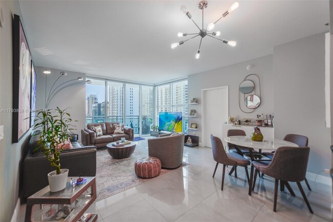 Building Photo - 951 Brickell Ave