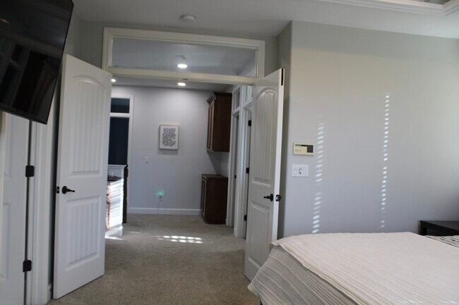 Foto del edificio - 7320 Orchard Cir
