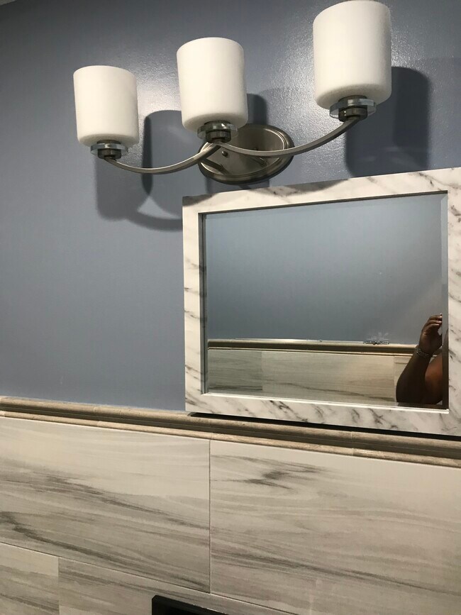 Foto del edificio - 604 E 82nd St