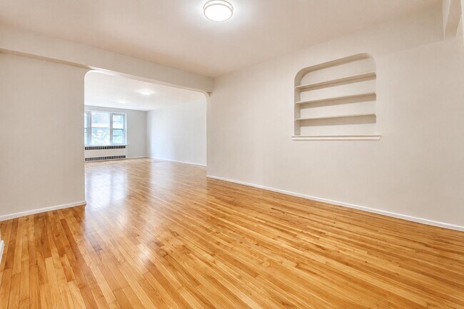 Building Photo - 500 Kappock St