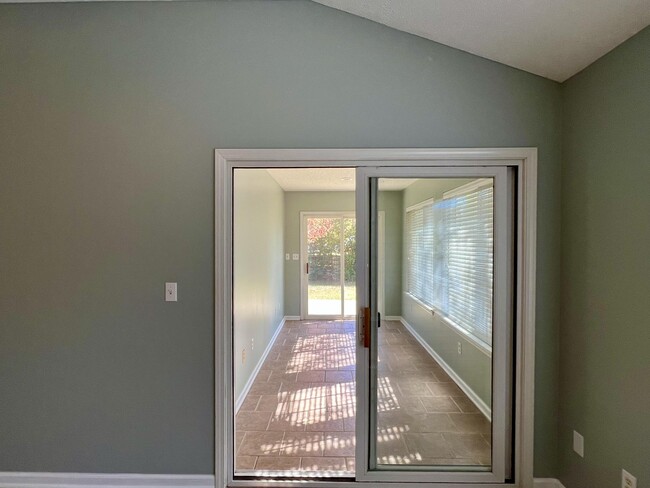 Building Photo - 1202 Squirewood Way