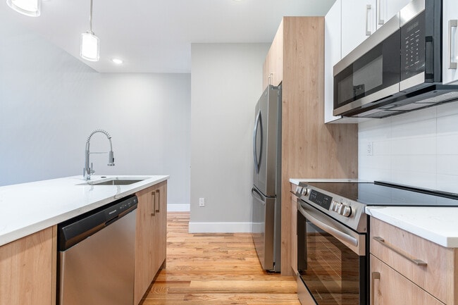 kitchen - 1331 S 17th St