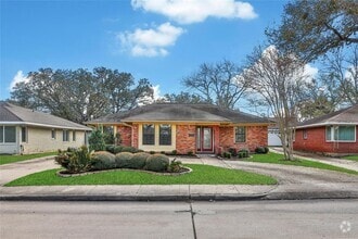 Building Photo - 3315 S Braeswood Blvd