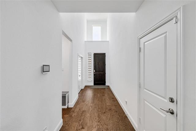 Foto del edificio - 1921 Bristol St