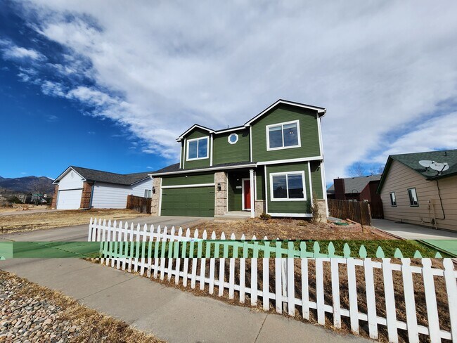 Foto del edificio - 1512 Coolcrest Dr