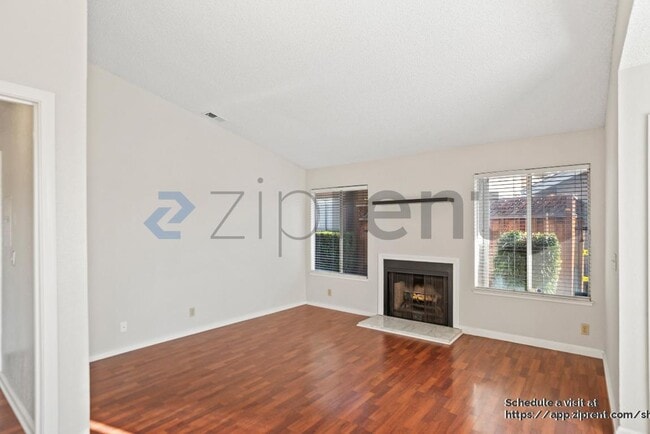 Building Photo - 1618 Seacreek Way