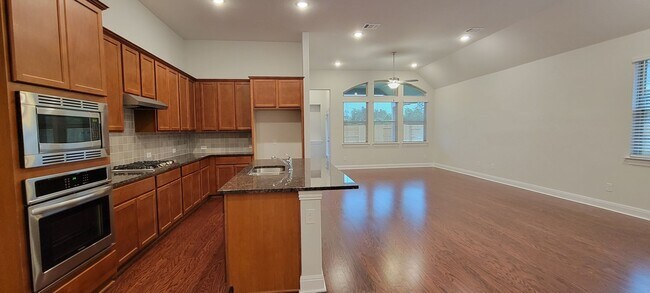 Foto del edificio - SPACE, COMMUNITY AMENITIES, NEW HOME, GREA...