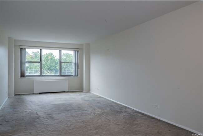 Building Photo - 175-20 Wexford Terrace