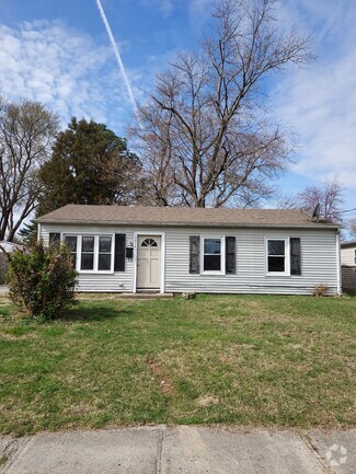 Building Photo - 5804 Loretta St
