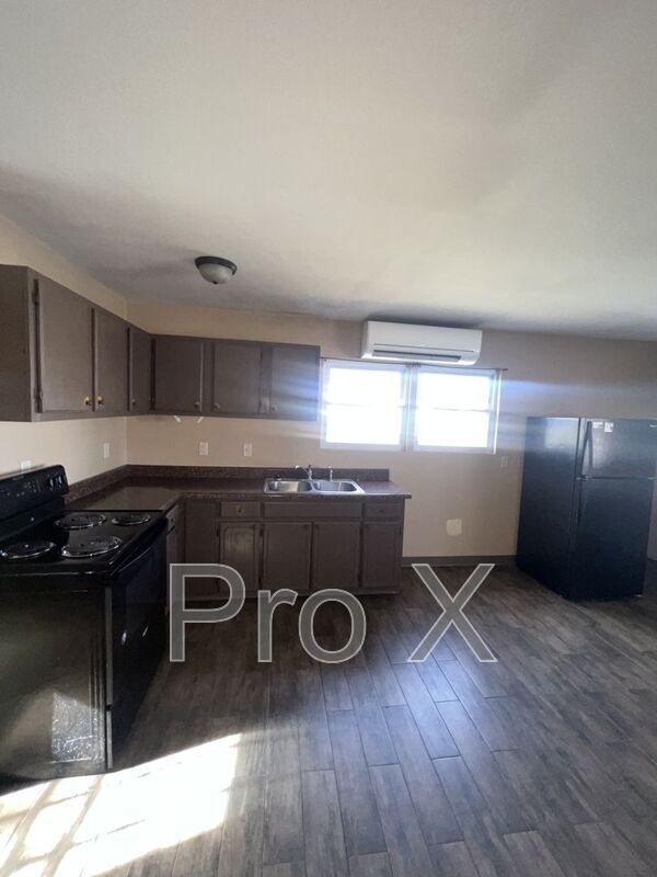Foto del edificio - 100-1006 W. Morrison Ave