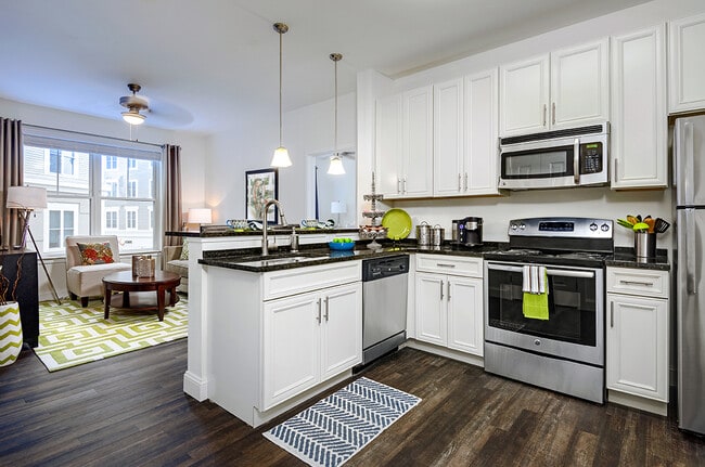 Photo - The Oaks on The Square Apartments