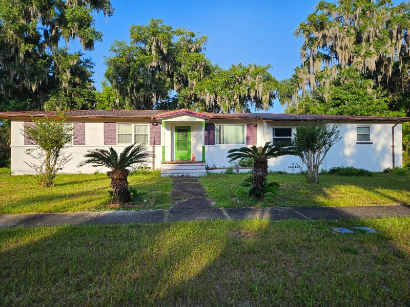 Primary Photo - 725 St Johns Ave