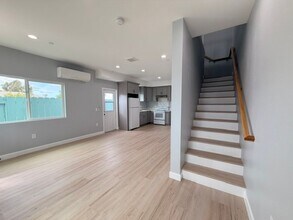 Building Photo - 5256-5260 Groveland Dr