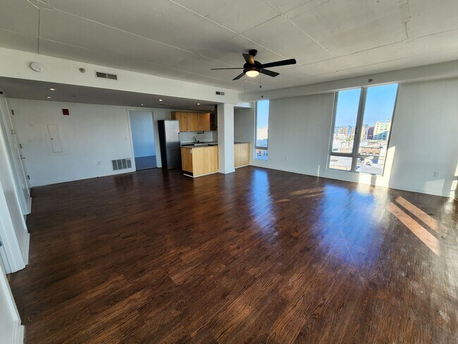 Building Photo - 212 Brown St