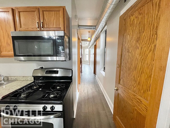 Foto del edificio - 2636 W Cermak Rd